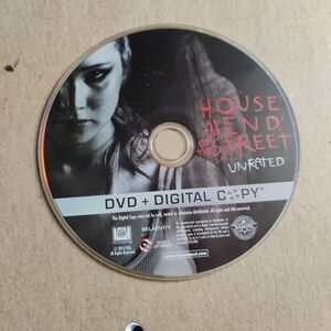 HOUSE AT THE END OF THE STREET (2012) - DVD disc only